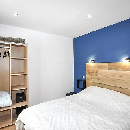 2 Bedroom Awesome In Hébergement de vacances