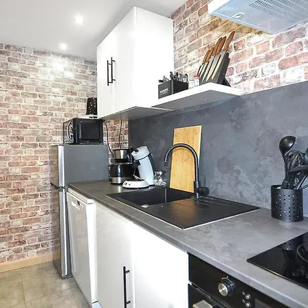 2 Bedroom Awesome In Hébergement de vacances